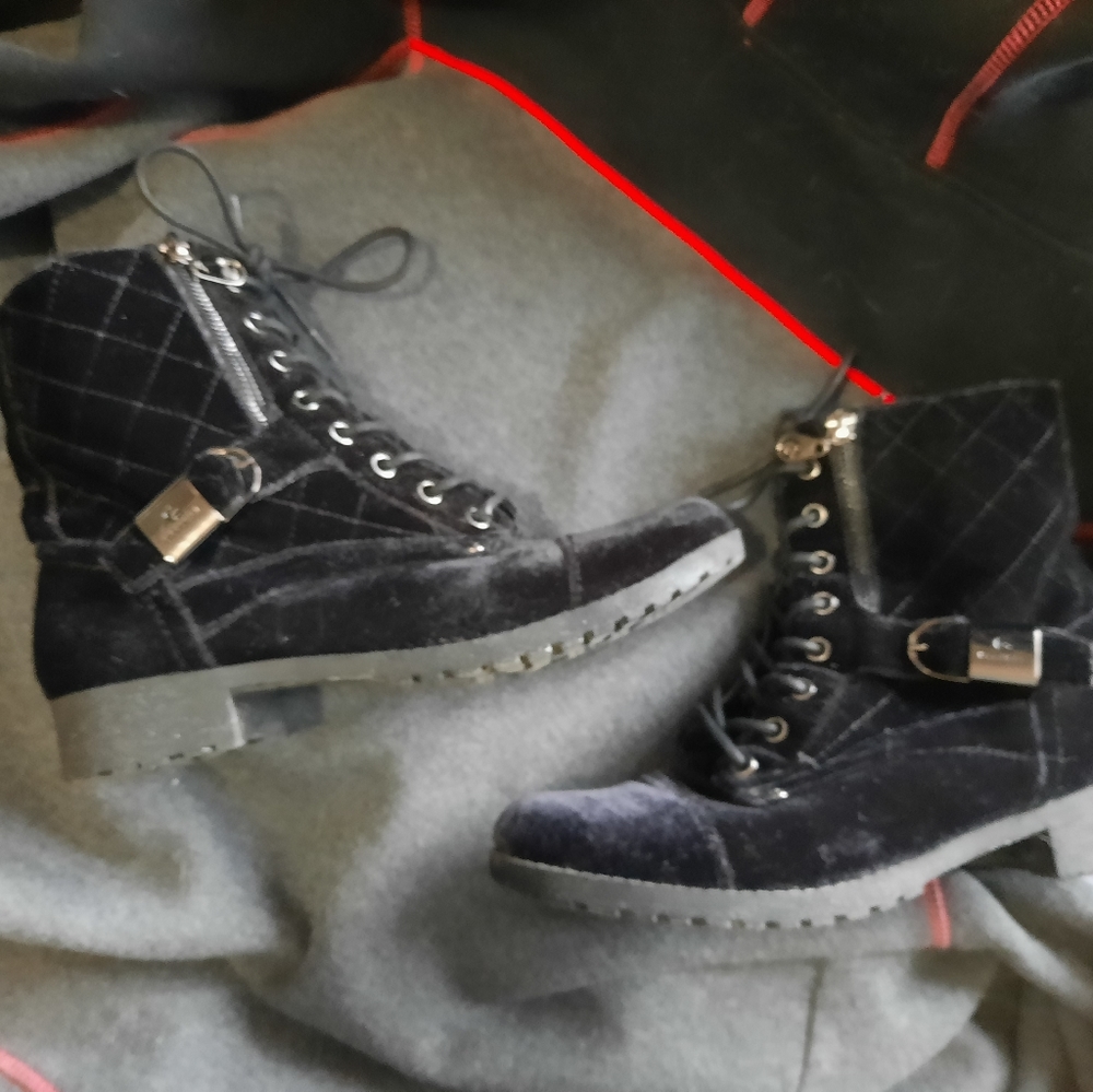 Guess booties